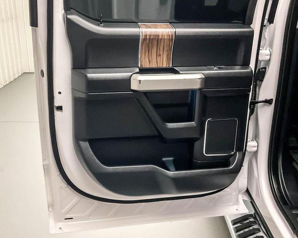 Photo of 2020 Oxford White Ford F-150