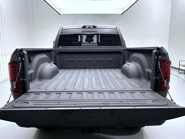 Photo of 2025 Granite Crystal Metallic Clearcoat RAM 2500