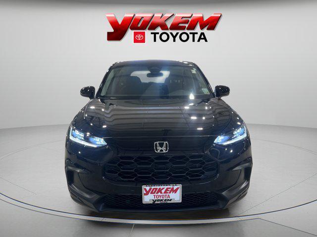 Photo of 2025 Crystal Black Pearl Honda HR-V