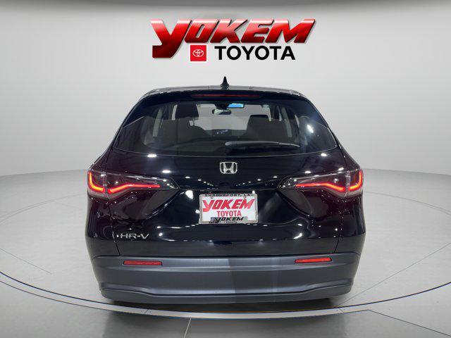 Photo of 2025 Crystal Black Pearl Honda HR-V