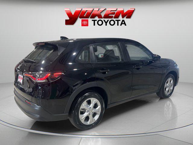 Photo of 2025 Crystal Black Pearl Honda HR-V