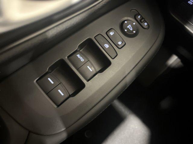Photo of 2025 Crystal Black Pearl Honda HR-V