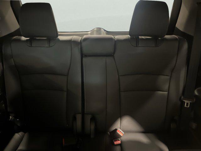 Photo of 2022 Gray Honda Pilot