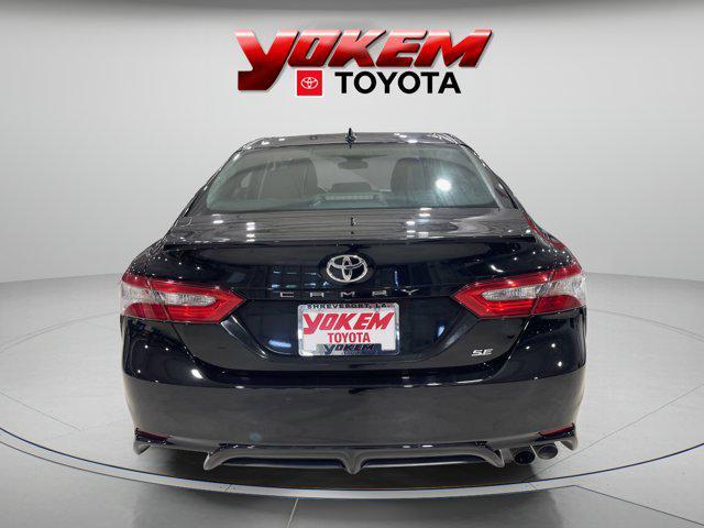 Photo of 2019 Midnight Black Metallic Toyota Camry