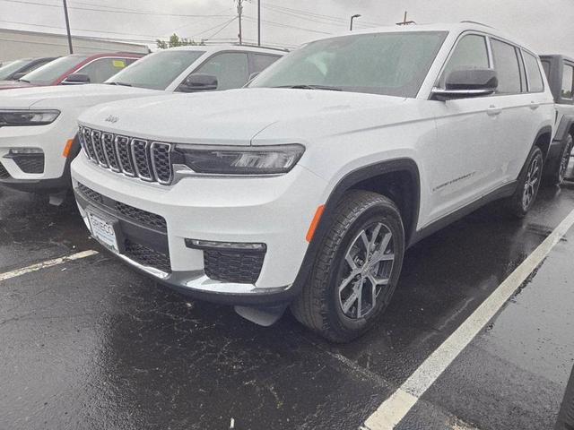 Photo of 2025 Bright White Clearcoat Jeep Grand Cherokee L