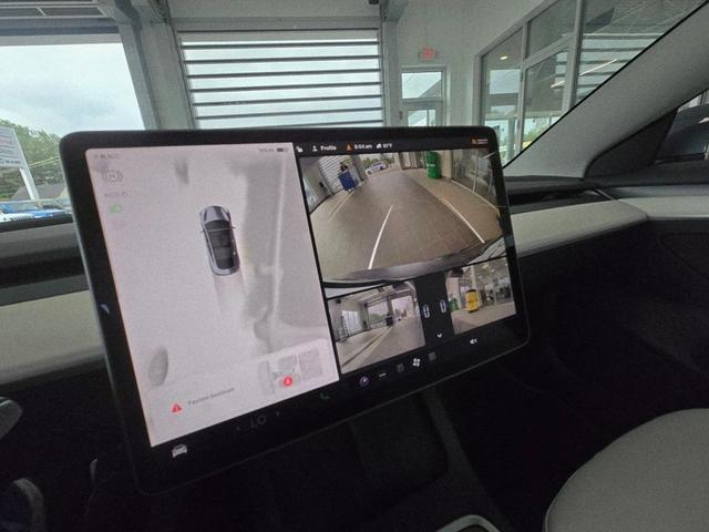 Photo of 2023 Midnight Silver Metallic Tesla Model 3