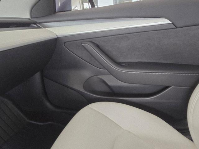Photo of 2023 Midnight Silver Metallic Tesla Model 3