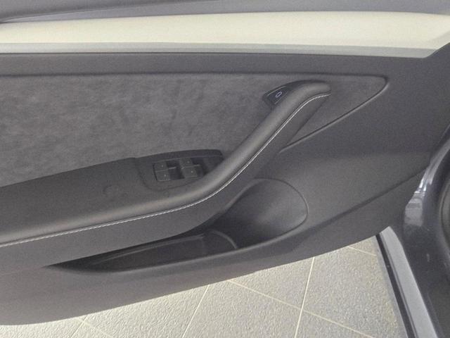 Photo of 2023 Midnight Silver Metallic Tesla Model 3