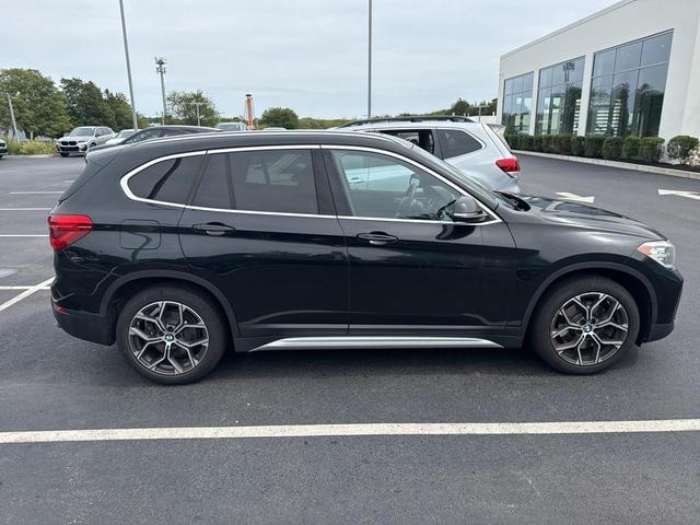 Photo of 2020 Black Sapphire Metallic BMW X1