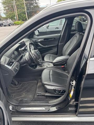 Photo of 2020 Black Sapphire Metallic BMW X1