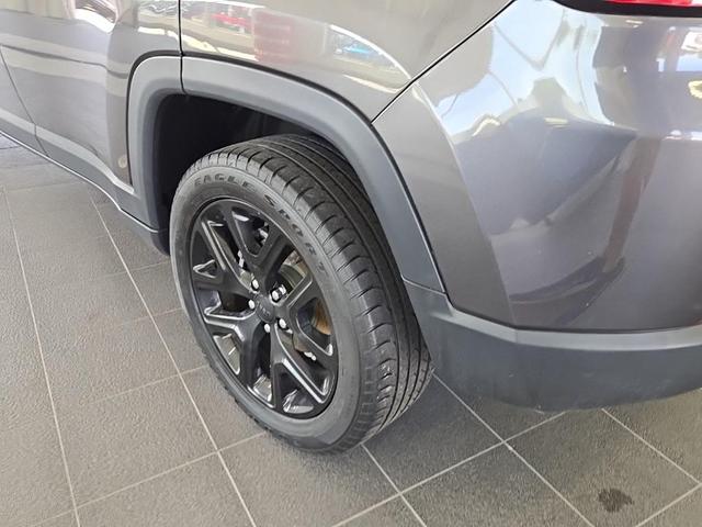Photo of 2018 Granite Crystal Clearcoat Metallic Jeep Compass