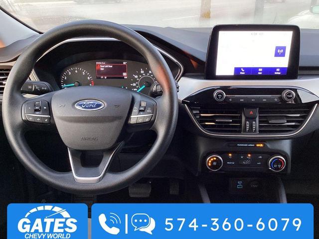Photo of 2022 Iced Blue Silver Metallic Ford Escape