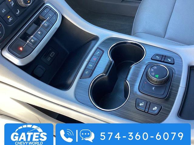 Photo of 2023 Summit White GMC Acadia