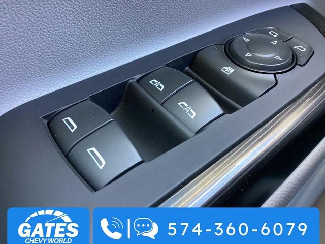Photo of 2023 Summit White GMC Acadia