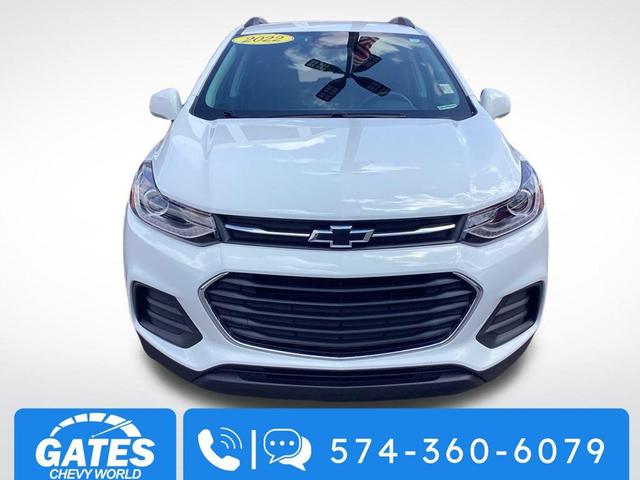 Photo of 2022 Summit White Chevrolet Trax