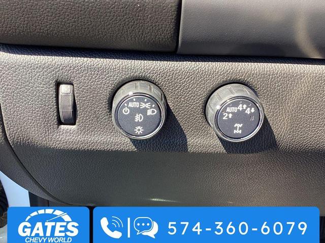 Photo of 2022 Summit White GMC Canyon