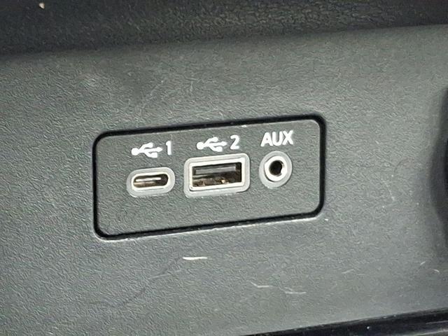 Photo of 2023 White Nissan Altima