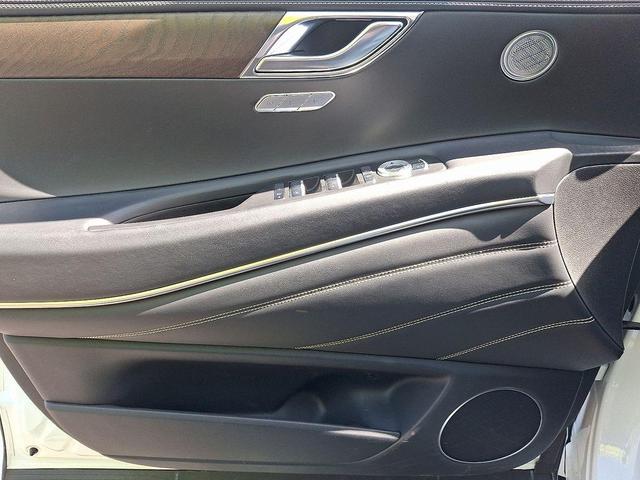 Photo of 2024 Uyuni White Genesis GV80