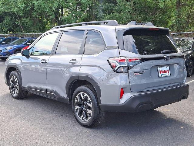 Photo of 2025 Riverrock Green Subaru Forester