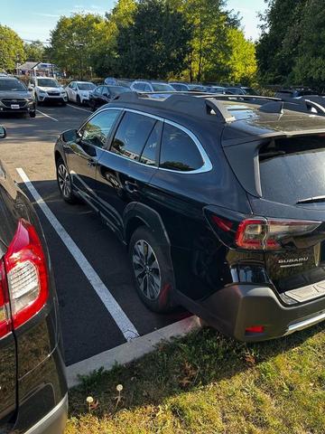 Photo of 2023 Crystal Black Silica Subaru Outback
