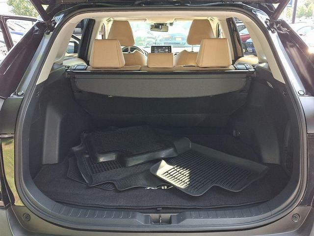 Photo of 2019 Black Toyota RAV4 Hybrid