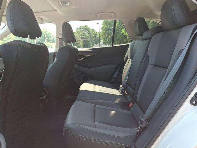 Photo of 2024 Crystal White Pearl Subaru Outback