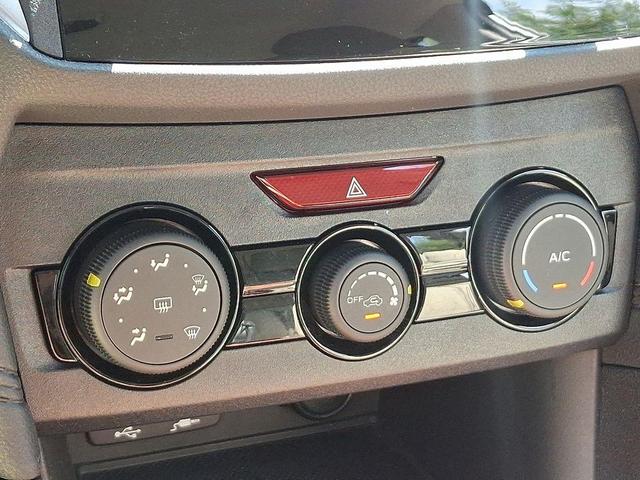 Photo of 2023 Crystal White Pearl Subaru Impreza