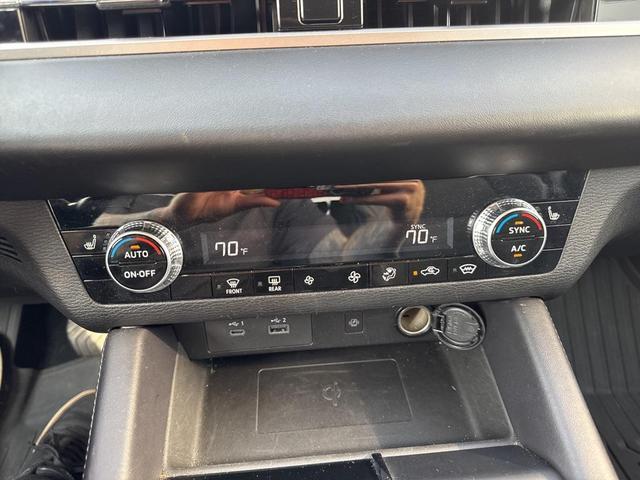 Photo of 2024 Alloy Silver Metallic Mitsubishi Outlander