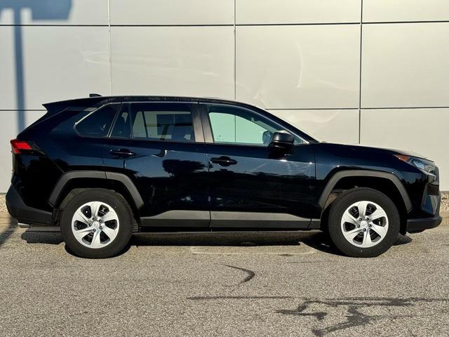 Photo of 2022 Midnight Black Metallic Toyota RAV4