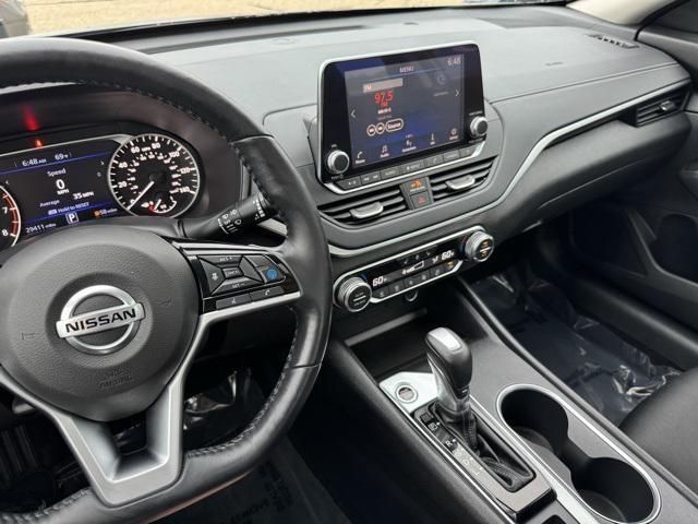 Photo of 2019 Gun Metallic Nissan Altima