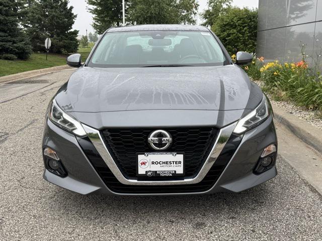 Photo of 2019 Gun Metallic Nissan Altima