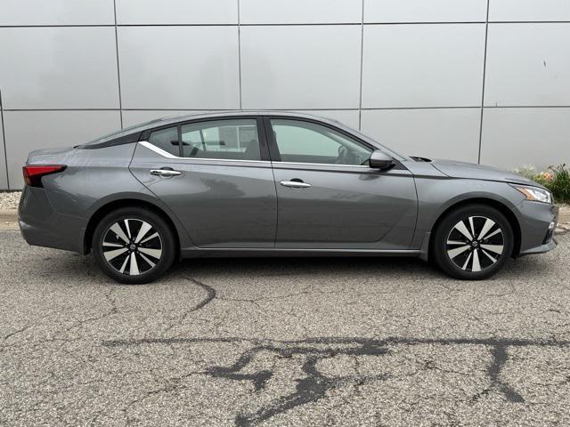 Photo of 2019 Gun Metallic Nissan Altima
