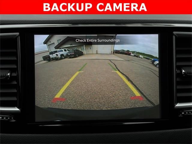 Photo of 2024 Brilliant Black Crystal Pearlcoat Chrysler Pacifica