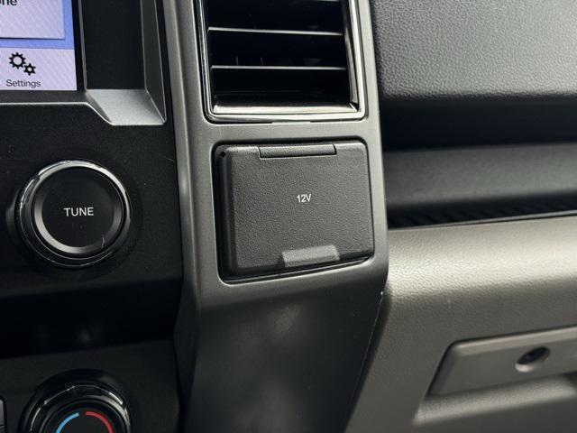 Photo of 2019 Oxford White Ford F-150