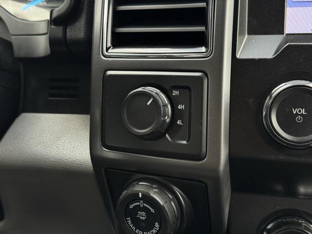Photo of 2019 Oxford White Ford F-150