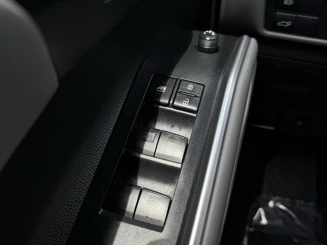 Photo of 2022 Moon Dust Toyota Highlander