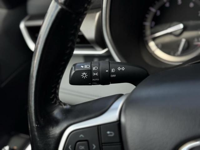 Photo of 2022 Moon Dust Toyota Highlander