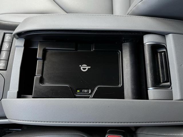 Photo of 2022 Moon Dust Toyota Highlander