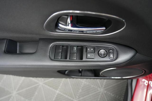 Photo of 2017 Milano Red Honda HR-V