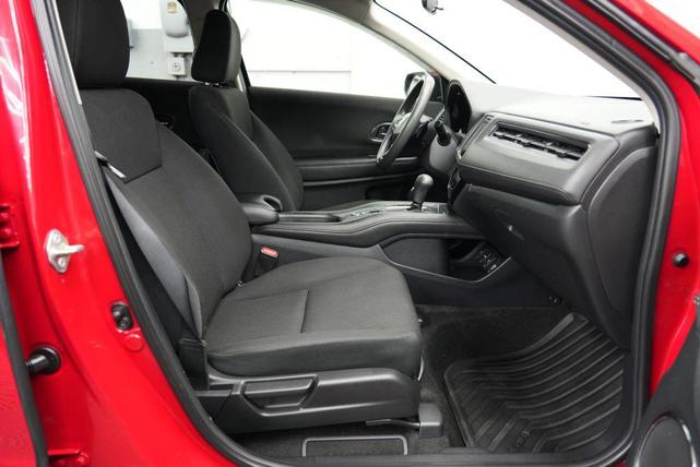Photo of 2017 Milano Red Honda HR-V