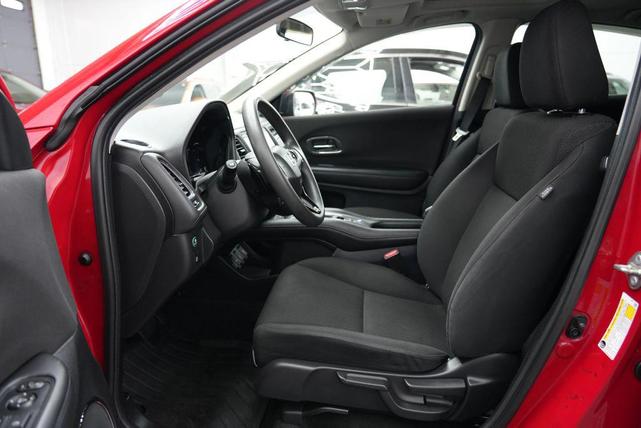 Photo of 2017 Milano Red Honda HR-V