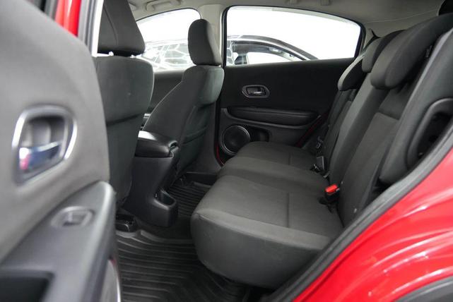 Photo of 2017 Milano Red Honda HR-V