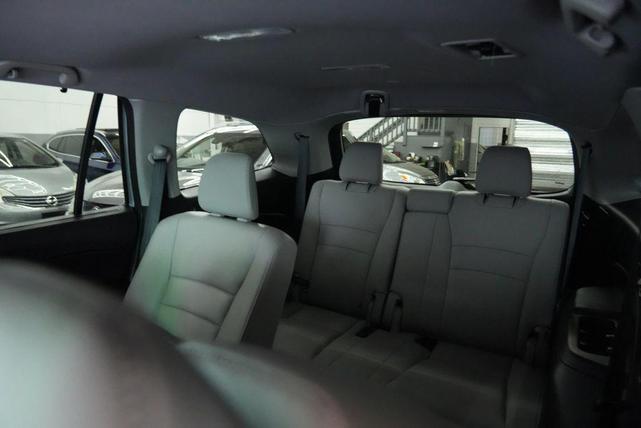 Photo of 2020 Lunar Silver Metallic Honda Pilot