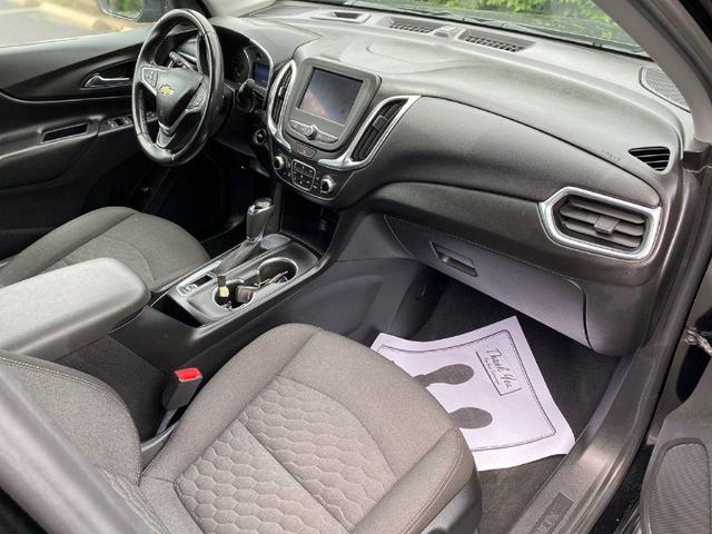 Photo of 2020 Mosaic Black Metallic Chevrolet Equinox