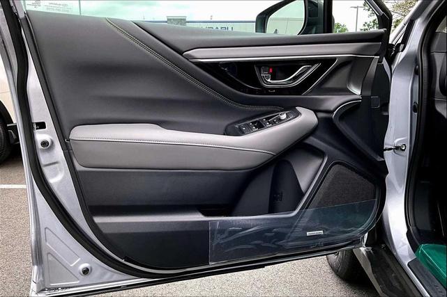 Photo of 2025 Ice Silver Metallic Subaru Outback