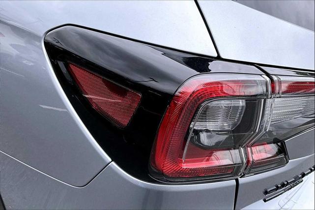 Photo of 2025 Ice Silver Metallic Subaru Outback