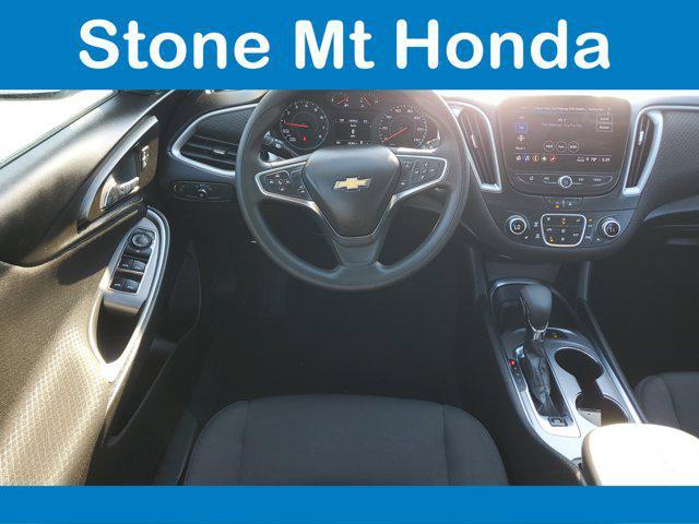 Photo of 2024 Summit White Chevrolet Malibu