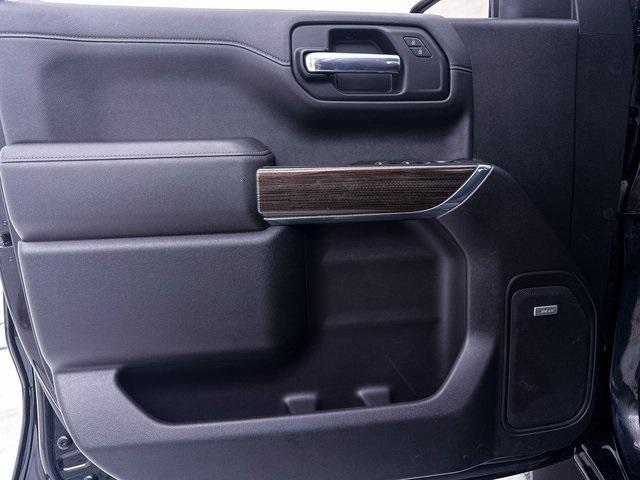 Photo of 2021 Black Chevrolet Silverado 1500