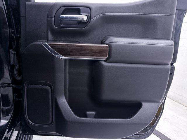 Photo of 2021 Black Chevrolet Silverado 1500