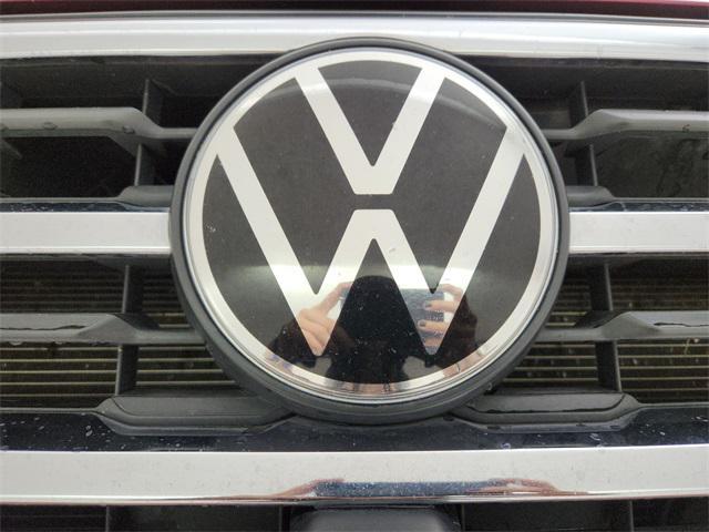 Photo of 2022 Aurora Red Metallic Volkswagen Atlas